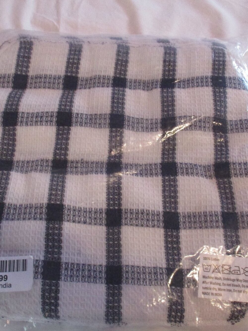 Cotton Checkered Pattern Dish Cloth (12x12) and Vegetable Brush